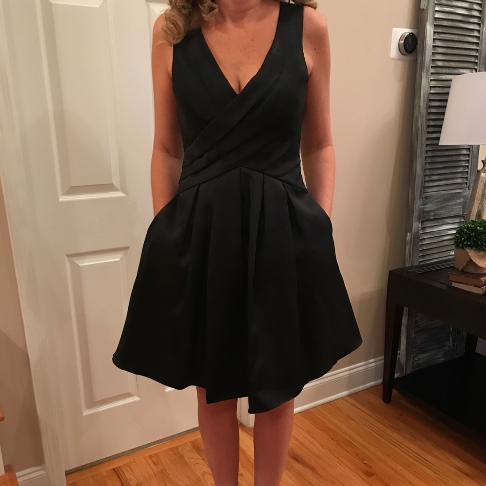 Short black cocktail dress, with pockets!